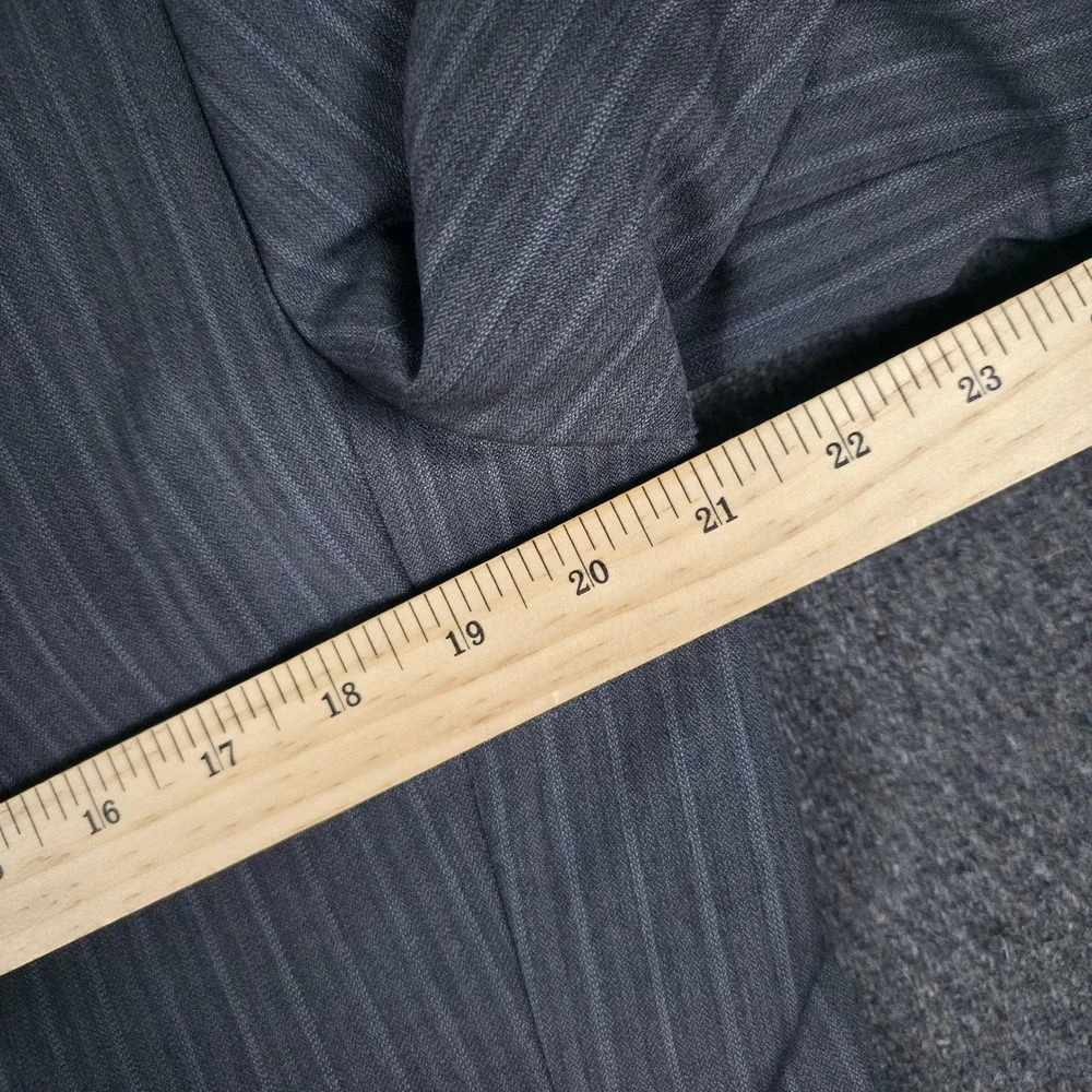 Jos A Bank Pinstripe Blazer Mens 40 Long Grey Metropolitan 100% Wool Slim Fit